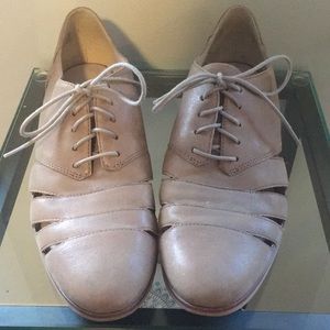 Clark’s Taupe Openwork Oxfords, Sz 9.5